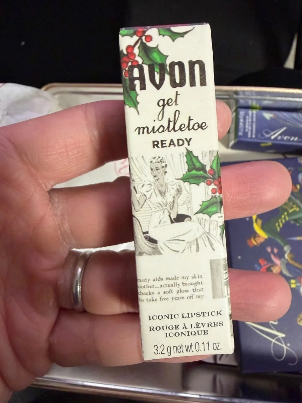 AVON HOLIDAY BOX SET COLLECTORS makeup - Picture 9 of 16